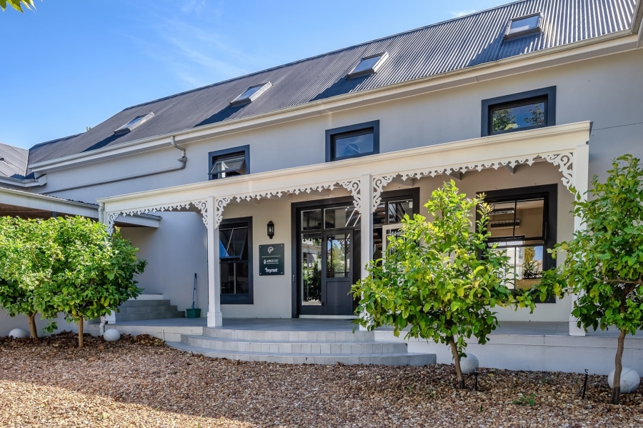 To Let commercial Property for Rent in Lemoenkloof Western Cape